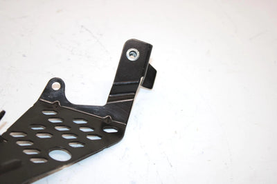 18 Ski-doo Mxz X 600r E-tec Oem Belt Guard Bracket 417300482 SSS1