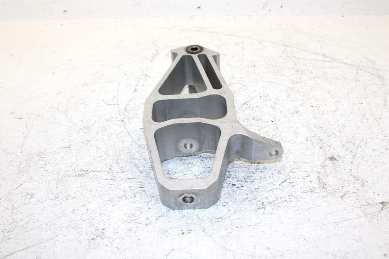 2013 Polaris 600 Rush Pro Oem Right Steering Knuckle 1823802 SP30.1