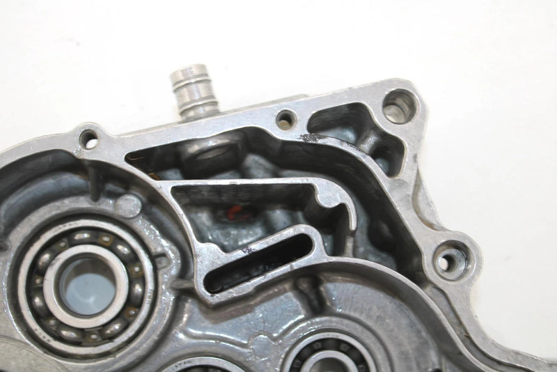 1985 Yamaha  Moto 4 Oem Engine Right Crankcase Half 52G-15100-00-00 AY40