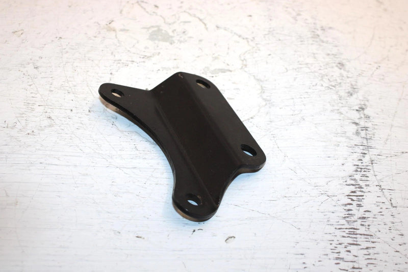 1982 Honda Atc 185a Oem Right Engine Mount Bracket 50351-958-010 AH63