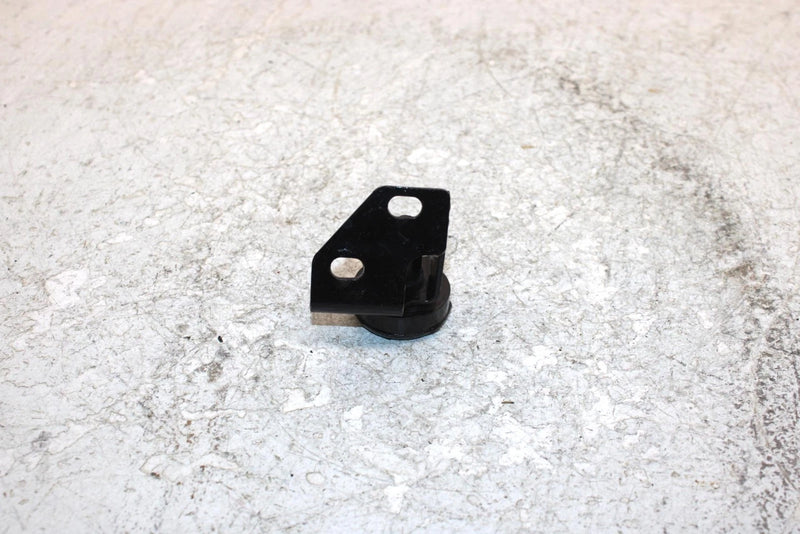 2000 Polaris Xplorer Oem Muffler Support W/Dampner 3022073 5243199-067 AP169
