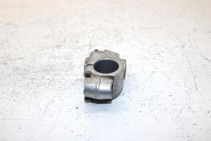1990 Yamaha Phazer Ii LE Oem Right Front Suspension Bracket 84M2377E-00-00 SY14