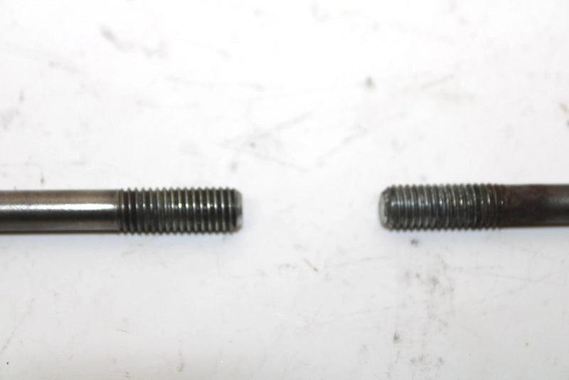 Yamaha Oem Cylinder Stud Bolt Pair 90116-08107-00 Q1744