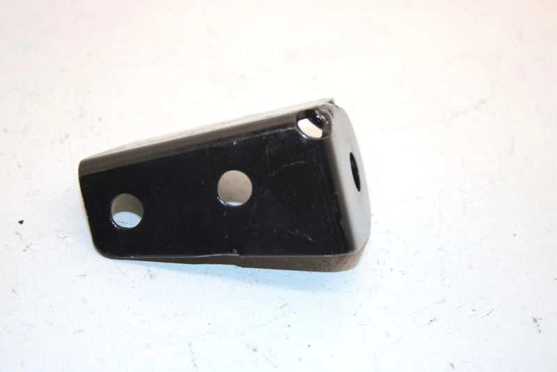 03 Bombardier Quest 650 Oem Left Front Engine Bracket 707000132 AB1.1