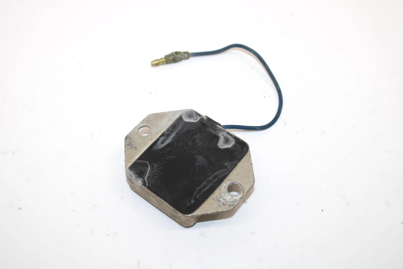 1985 Yamaha Enticer 340 Oem Voltage Regulator 7XE-81910-00-00 Q2931
