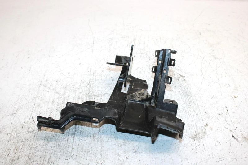 2019 Can-am Outlander 570 Oem Front Brake Hose Bracket 705600983 AB9