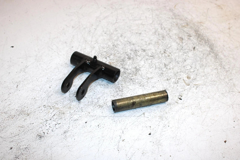 06 Arctic Cat M6 Efi 141 Oem Rear Shock Pivot W/Bushing 1704-016 SAS14