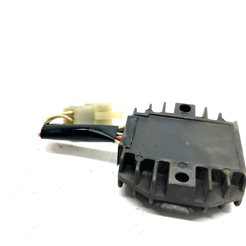 2002 Yamaha Big Bear 400 YFM400 OEM Voltage Regulator 4KB-81960-02-00 AY52