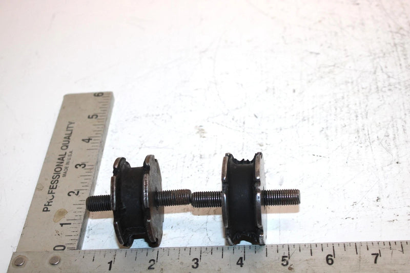 88 Yamaha Excel Iii Oem Engine Mount Dampner Pair 8F3-21486-00-00 SY12