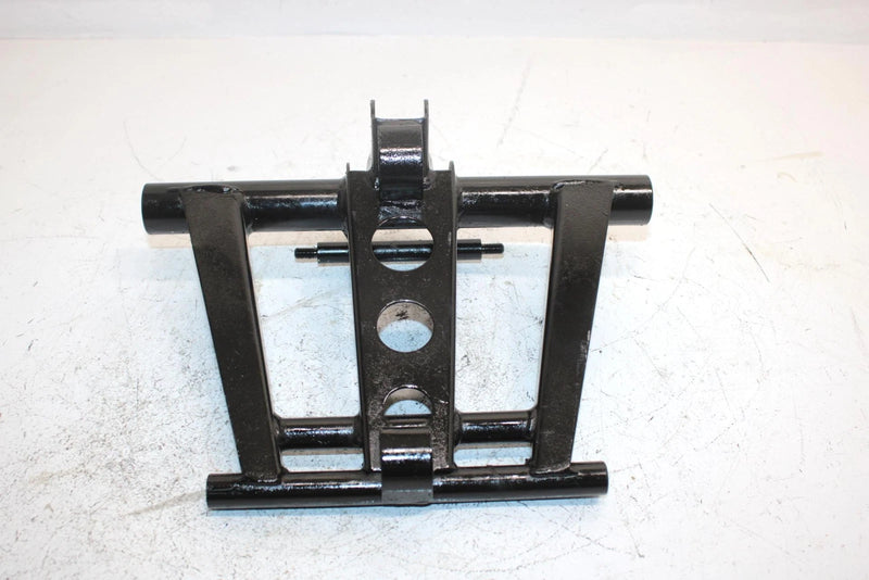 94 Yamaha Vmax 600 Oem Rear Torque Arm 8AV-47332-01-00 SY2