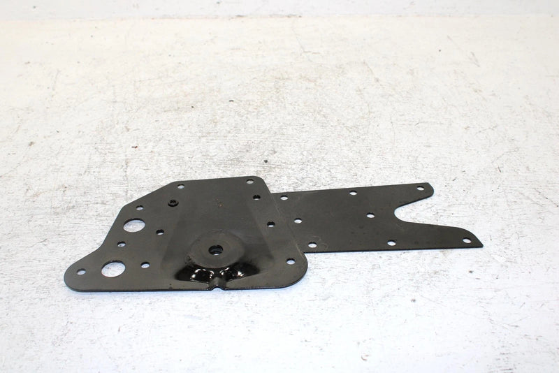 2000 Polaris Classic Touring Oem Right Suspension Bracket 1012440-067 SP54