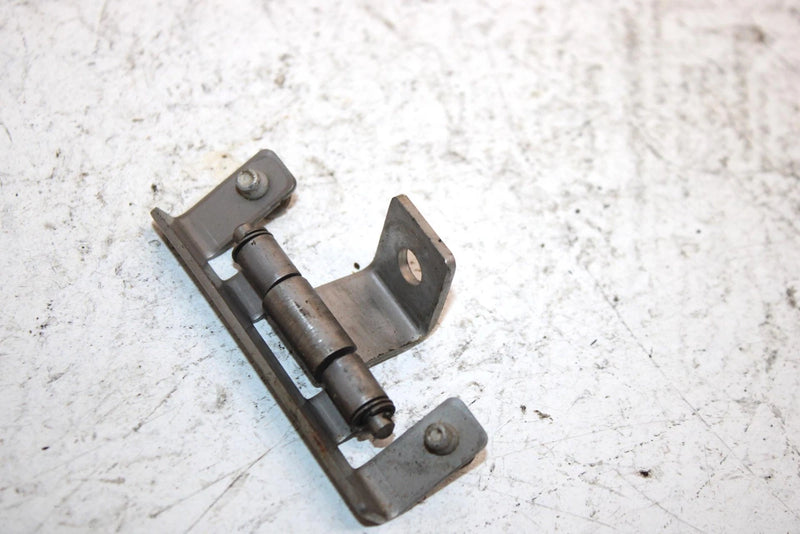 1990 Kawasaki 650 Ts Oem Storage Box Hinge 11046-3840 11046-3849 JK8