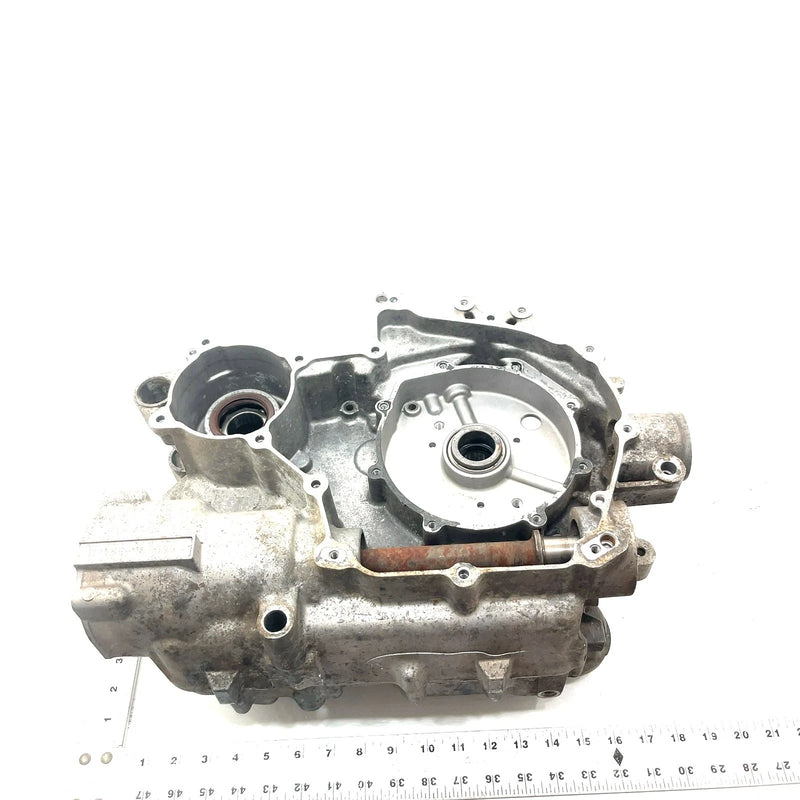 2004 Yamaha Bruin 350 YFM350FA 4x4 OEM Crankcase 5UH-15100-09-00 AY63