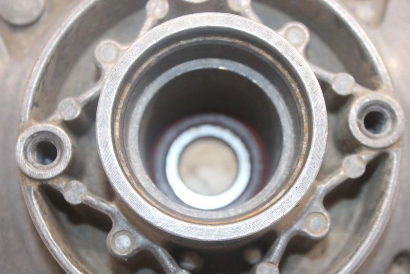 2004 Polaris Trail Boss 330 Oem Front Wheel Hub 5132627 AP117