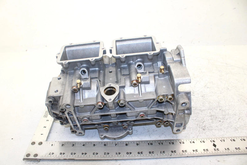 2013 Polaris 600 Rush Pro Oem Crankcase 2205173 SP30.1
