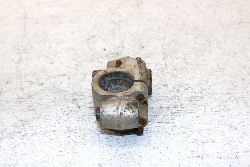 87 Yamaha Exciter 570 L/c Oem Left Front Suspension Bracket 8L9-2376E-00-00 SY18