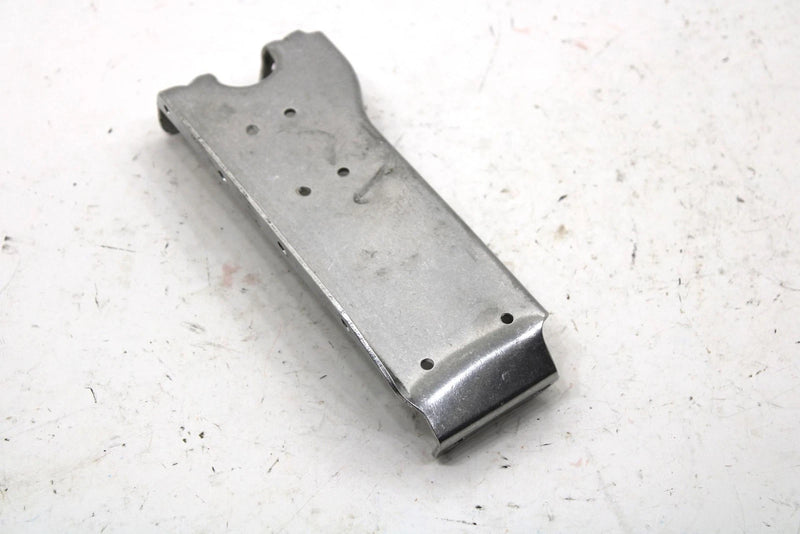 1987 Yamaha Srv Oem Right Steering Gate Bracket 8L8-23884-00-00 SY131