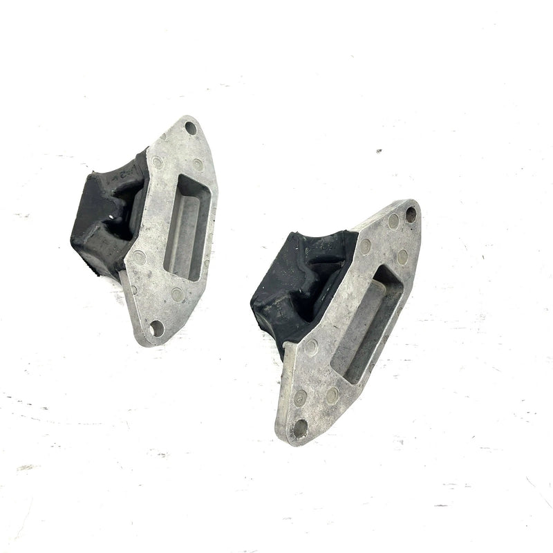 01-05 Yamaha WaveRunner XLT1200 OEM Engine Mount Pair 68N-44517-00-00 JY30