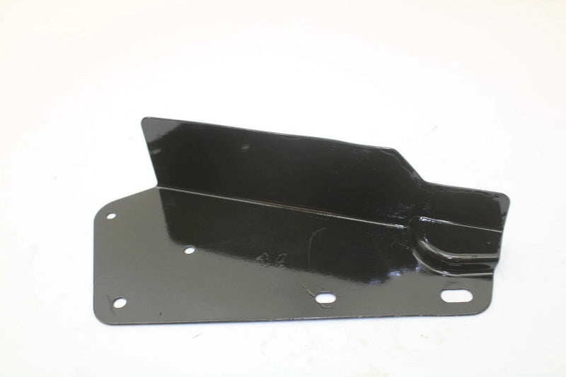 03 Polaris Magnum 330 4x4 OEM Left Splash Shield Bracket 5245394-067 Q2525