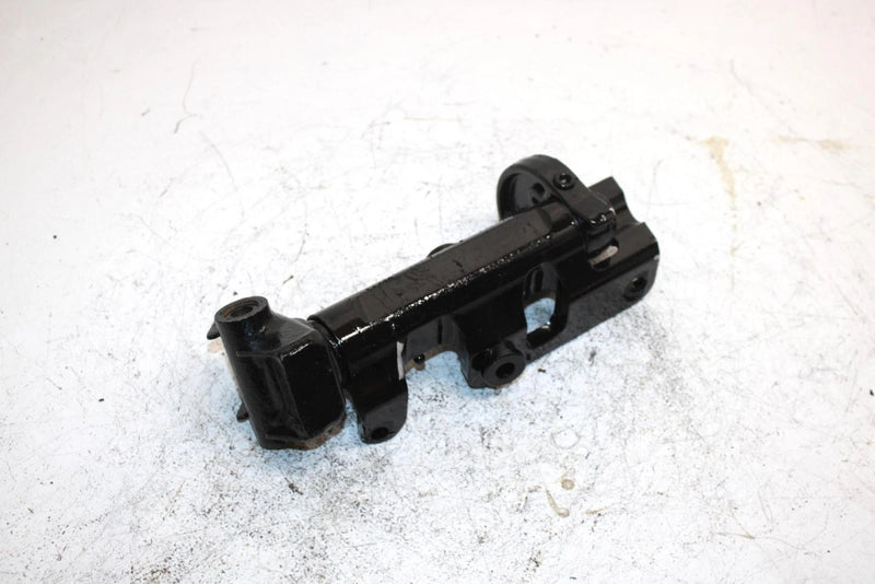 06 Arctic Cat Sabercat 600 Efi Lx Oem Right Steering Knuckle 1703-724 SAS13