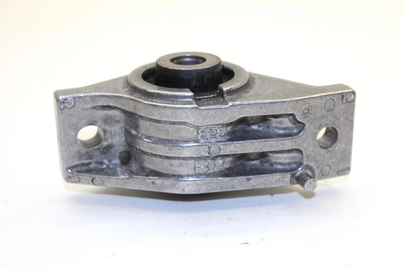2006 Yamaha Nytro Oem MAG Side Motor Mount 8ES-21420-00-00 Q2395