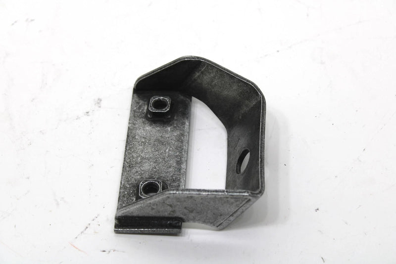 1989 Yamaha Ovation Deluxe Oem Rear Lower Engine Bracket 85L-21427-00-00 SY69