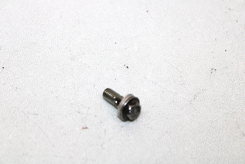1998 Polaris Xpress 300 Oem Oil Pump Bolt 3084829 AP136