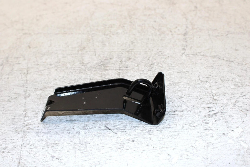 1995 Yamaha Vmax 500 Oem Oil Tank Bracket 8AB-2193F-01-00 SY34