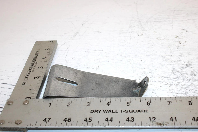 1994 Yamaha Vmax 600 Oem Oil Tank Bracket 8AB-2193F-01-00 SY25