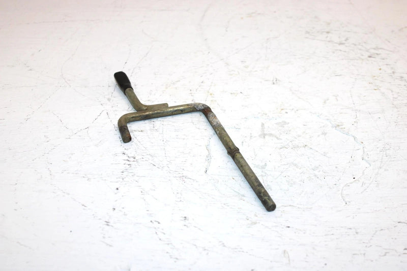 1985 Honda Atc 110a All Terrain Oem Seat Latch Lever 50221-943-010 AH58