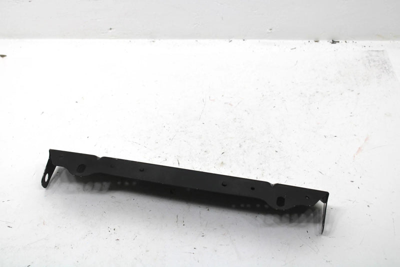 1989 Yamaha Ovation Oem Snow Flap Support 85L-21910-00-00 SY67