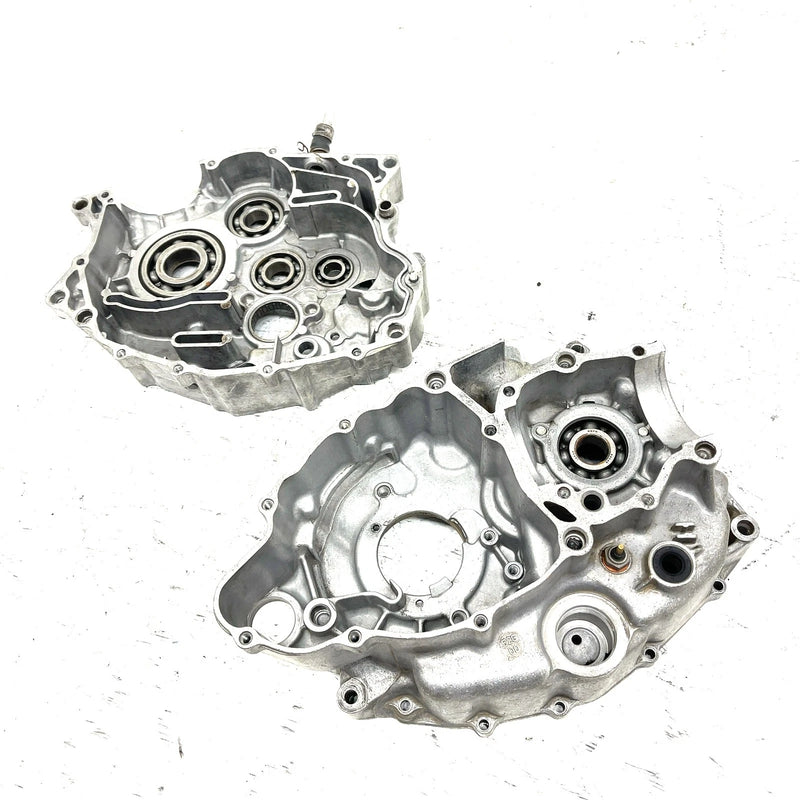 1994 Yamaha Timberwolf 250 YFB250 OEM Crankcase 4BD-15100-00-00 AY56