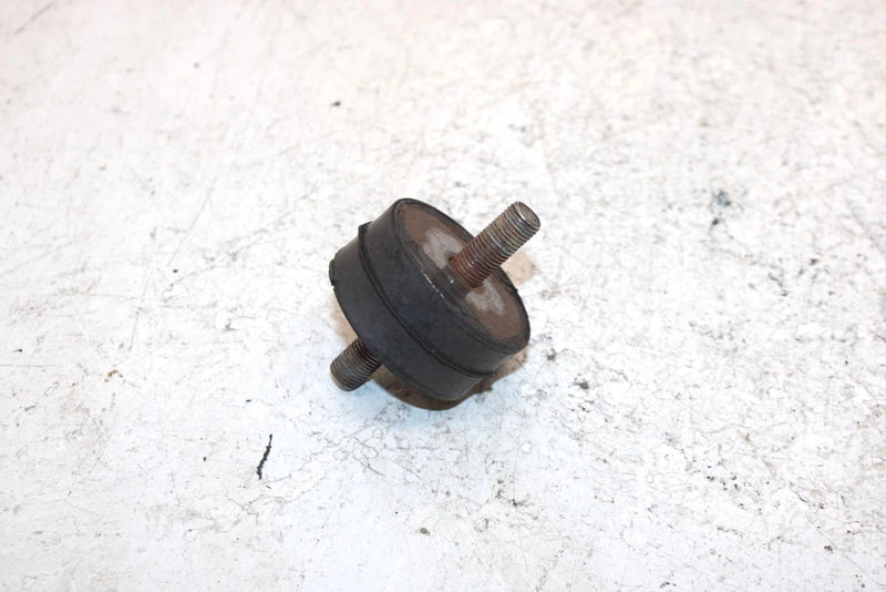 1990 Polaris Trail Boss 250 Oem Engine Mount Dampner Pair 3110028 AP162