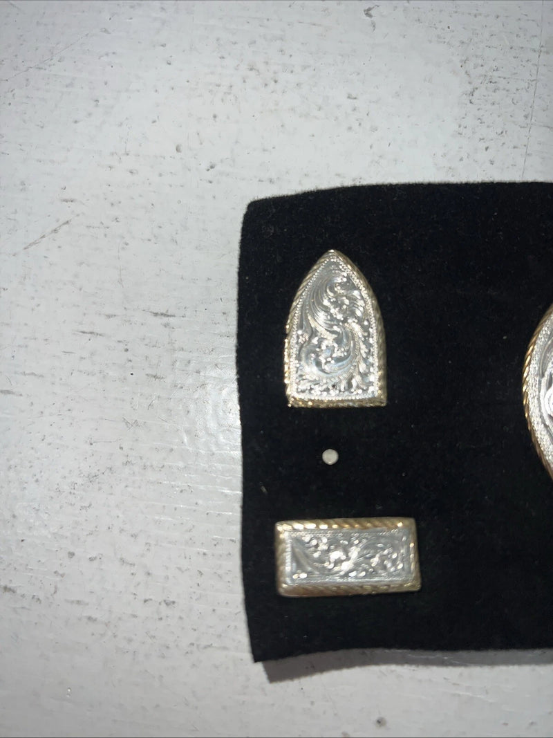 New Women’s Award Design Bull Rider Buckle Set. SRS47304 A-76