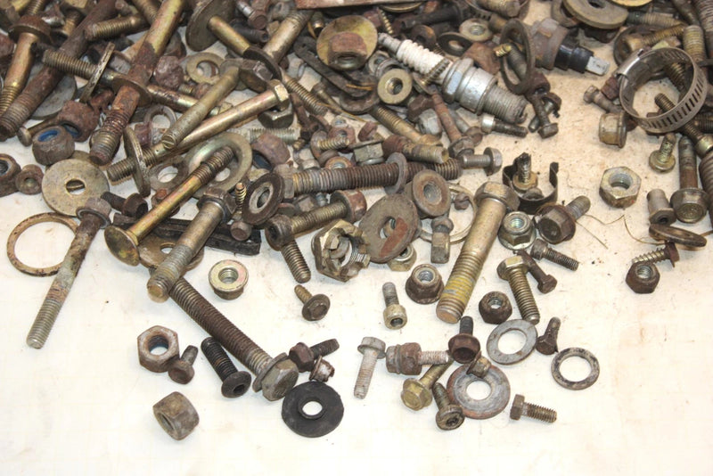 02 Ski-doo Grand Touring 500 Oem Nut Bolt Spacer Hardware Kit SS24
