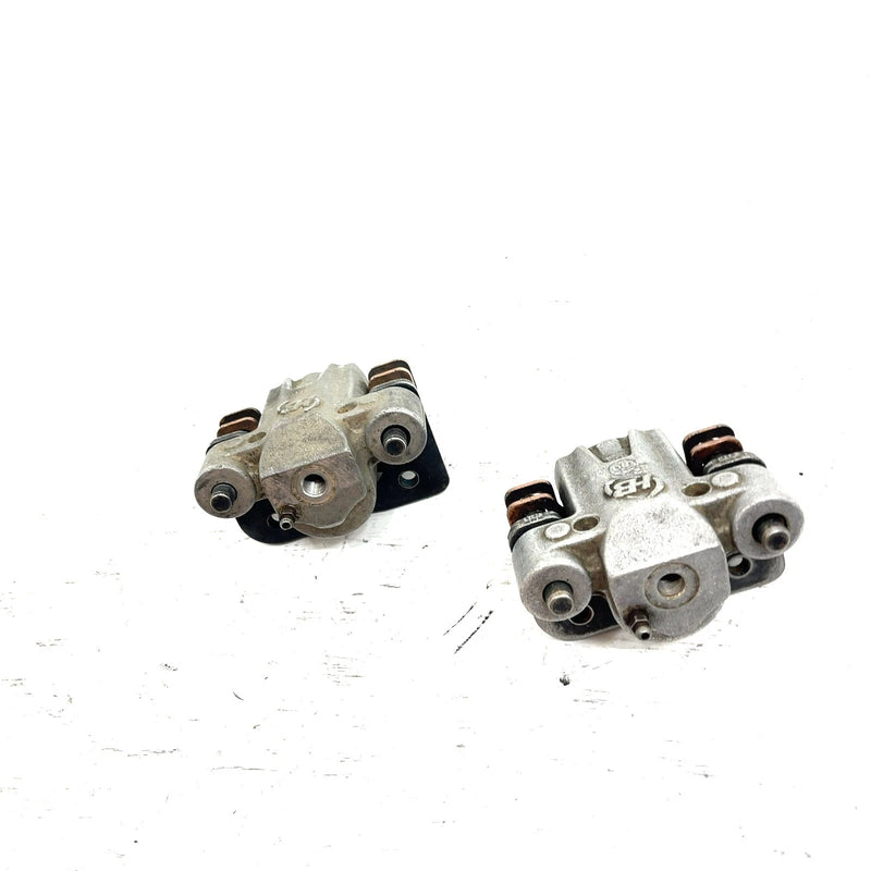 2005  Arctic Cat 650 4x4 V2 OEM Left Brake Caliper Set 1436-423 AA39