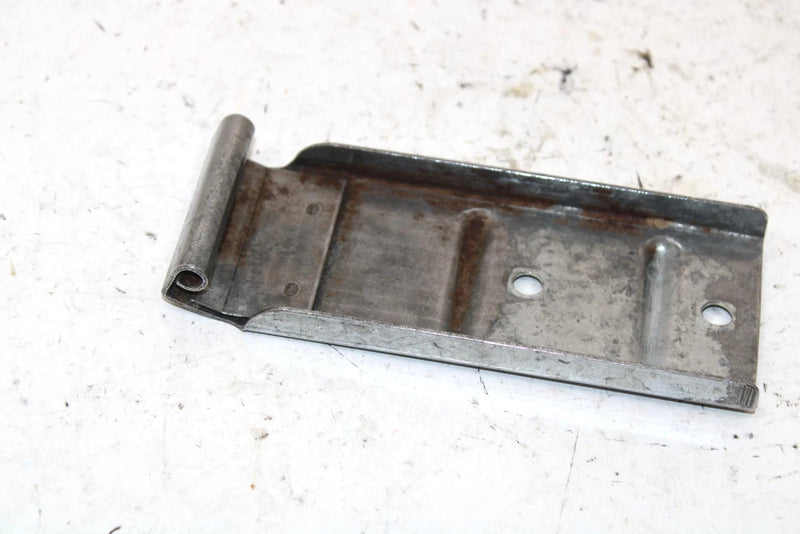 1979 Yamaha Et250c Oem Front Belt Cover Mount Bracket 8G5-77315-00-00 SY61
