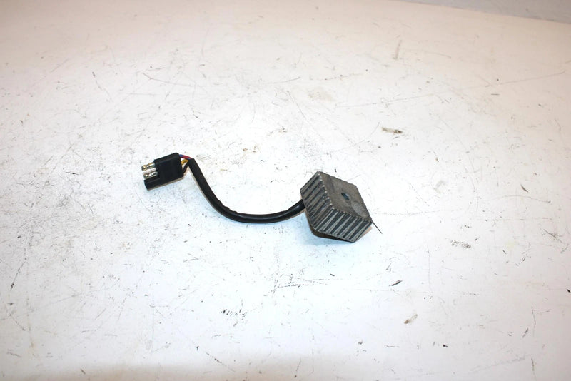 03 Arctic Cat Zl 550 Oem Voltage Regulator 0630-105 Q2701