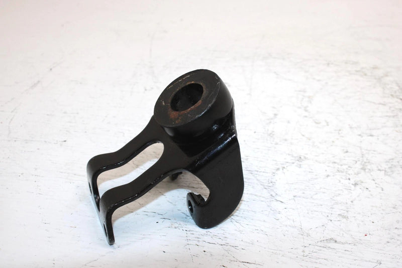 1994 Yamaha Vmax 600 Oem Front Upper Left Mount W/Bushing 82M-21415-00-00 SY25