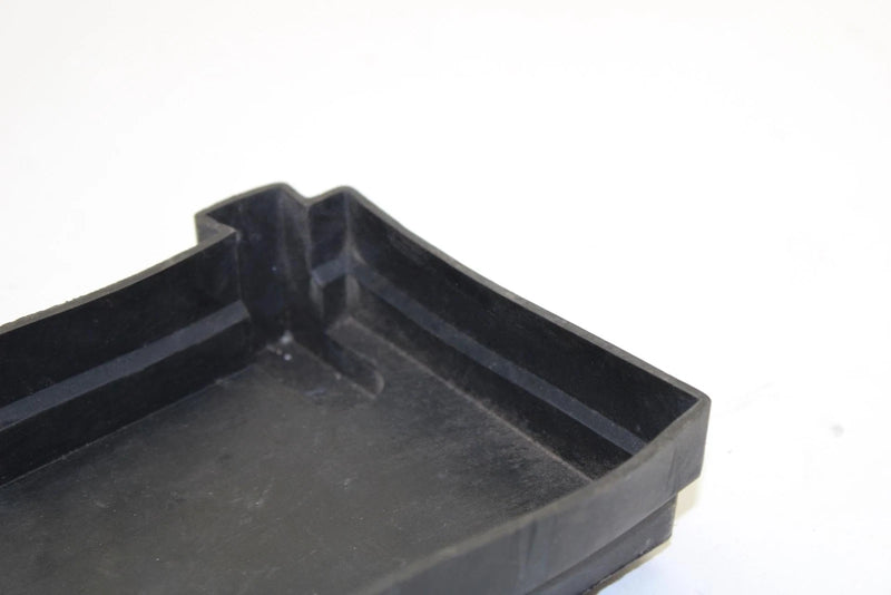 2002 Yamaha Sx Viper Oem Battery Cover 8DM-82129-01-00 SY75