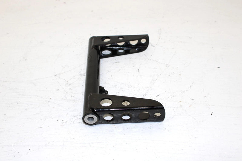 2006 Polaris 600 Fusion Oem Rear Pivot Arm W/Shaft  1541928-067 SP31