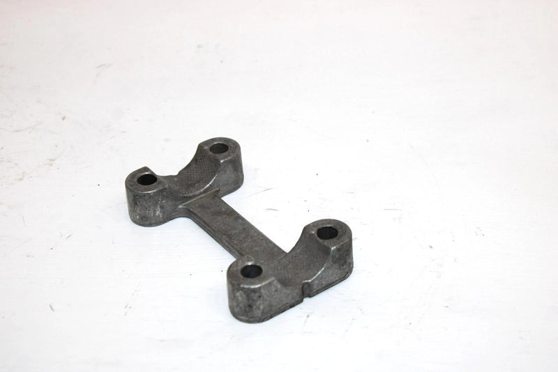 2003 Bombardier Traxter 500 Oem Handlebar Clamp 709400028 AB15.1