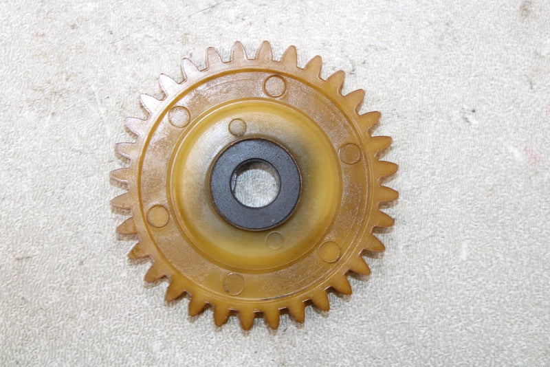 2001 Yamaha  Raptor 660r Oem Oil Pump Drive Gear 3AJ-13325-00-00 AY33