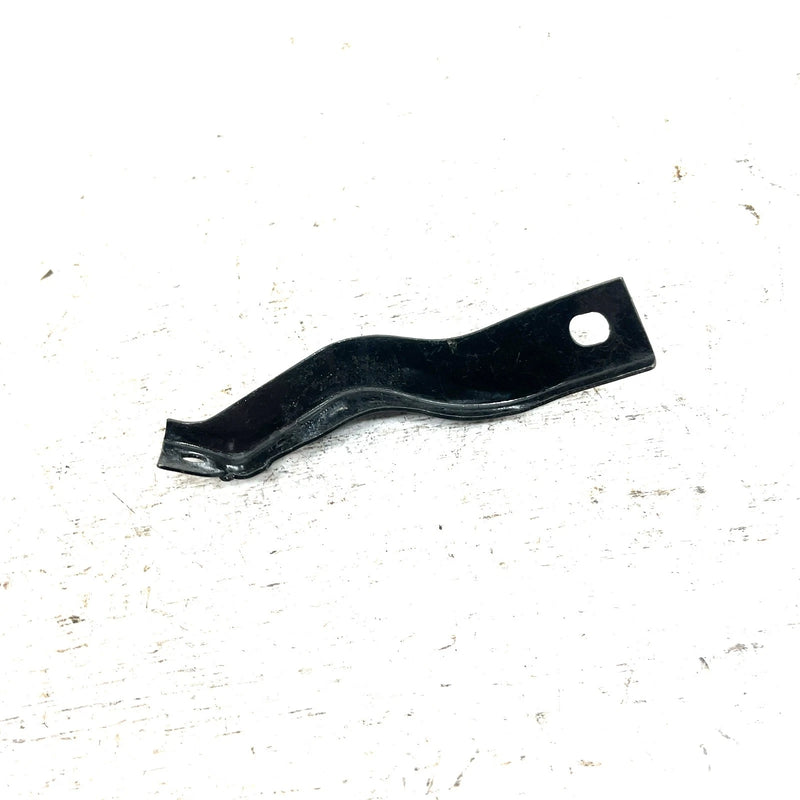 84-87 Suzuki Quadrunner 185 OEM Front Right Fender Bracket 53213-18901 AS33