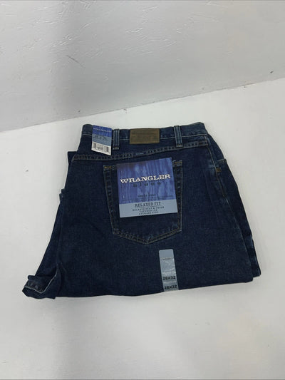 New Men’s Wrangler Blues Dress Easy Relaxed Fit Denim Jeans. 26x32 J-2