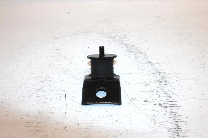1989 Yamaha Inviter Oem Front Engine Mount Dampner 81E-21486-00-00 SY17