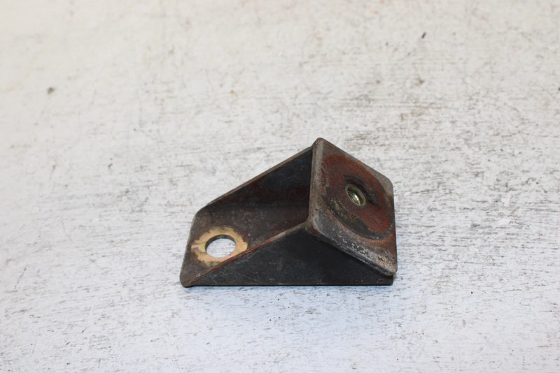 1995 Yamaha Vmax 600 Le Oem Front Lower Engine Bracket 8AB-21417-00-00 Q5482
