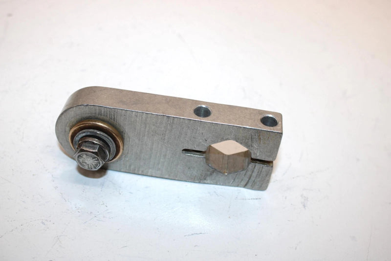 99 Arctic Cat Zr 700 Oem Rear Pivot Block 0704-981 Q1672