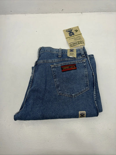 New Men’s Twenty X  Medium Wash Relaxed Fit Denim Jeans. 38x32 Q-13