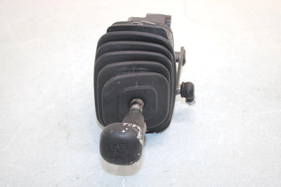 05 Yamaha  Bruin  4wd Hunter  Oem Gear Shifter 5UH-18300-00-00 AY38